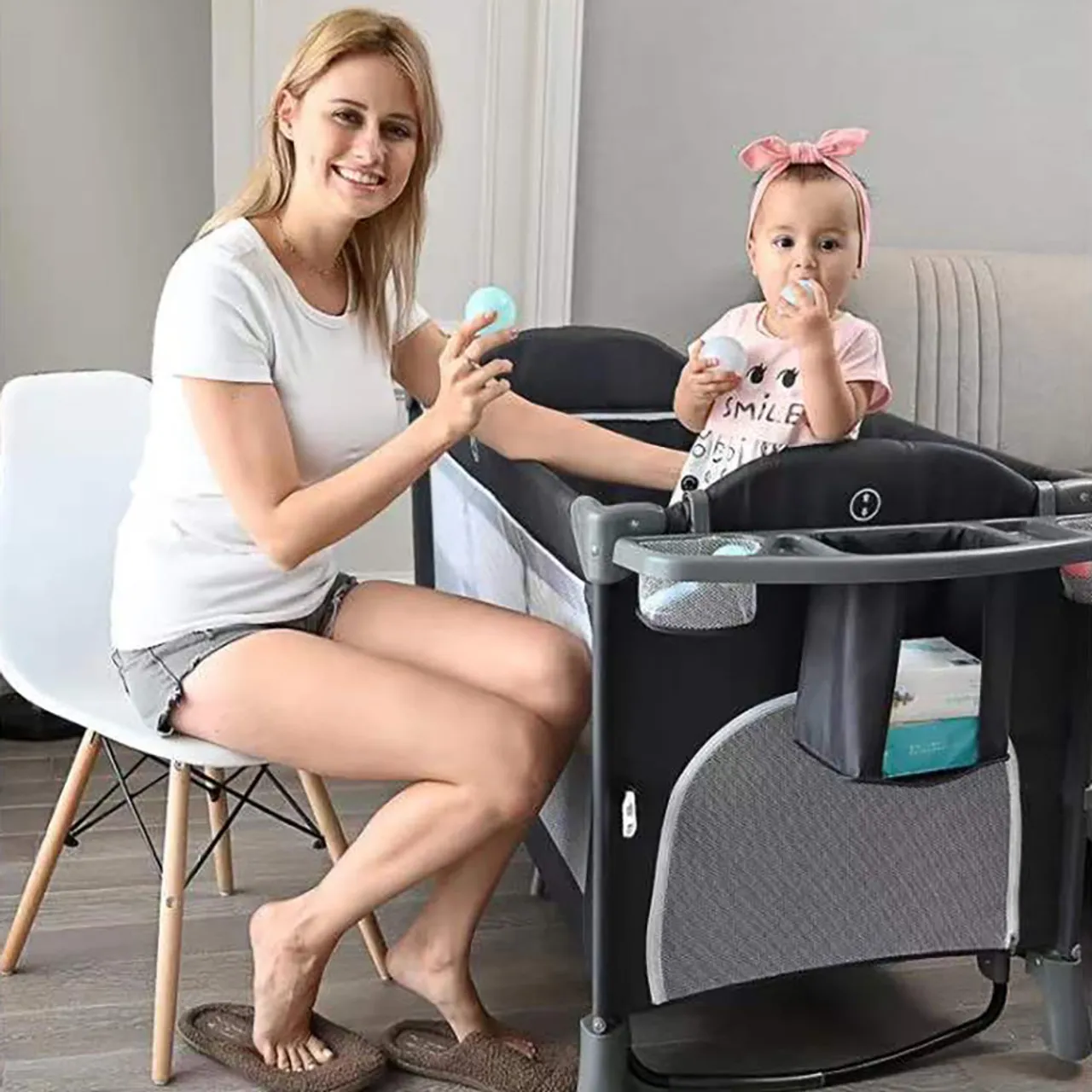Teknum 4-in-1 Baby Bedside Co-Sleeper Bassinet - Black — Photograph 3 of 6