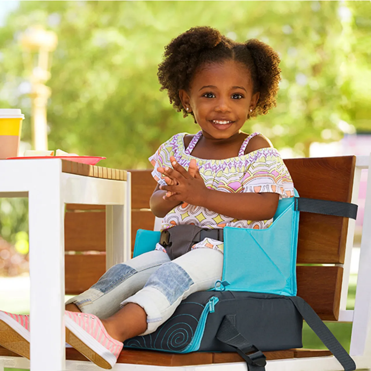 Munchkin Brica Go Boost Travel Booster Seat - Blue — Photograph 7 of 8