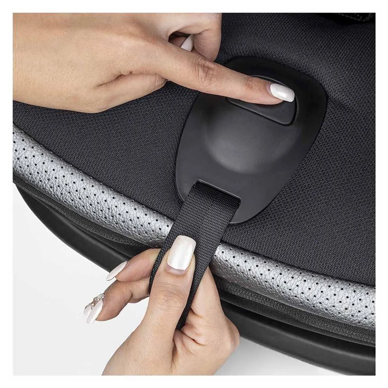 Jikel Saturn Zip 360 Rotating Car Seat - Black — Photograph 11 of 15