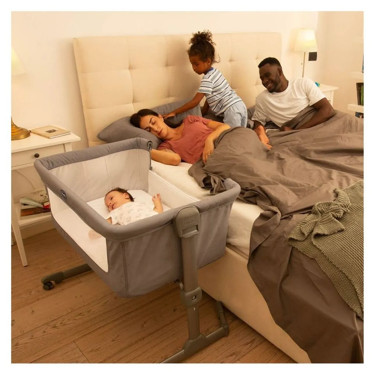 Chicco Next2Me Magic Evo Co-sleeping Crib Desert — Photograph 9 of 10