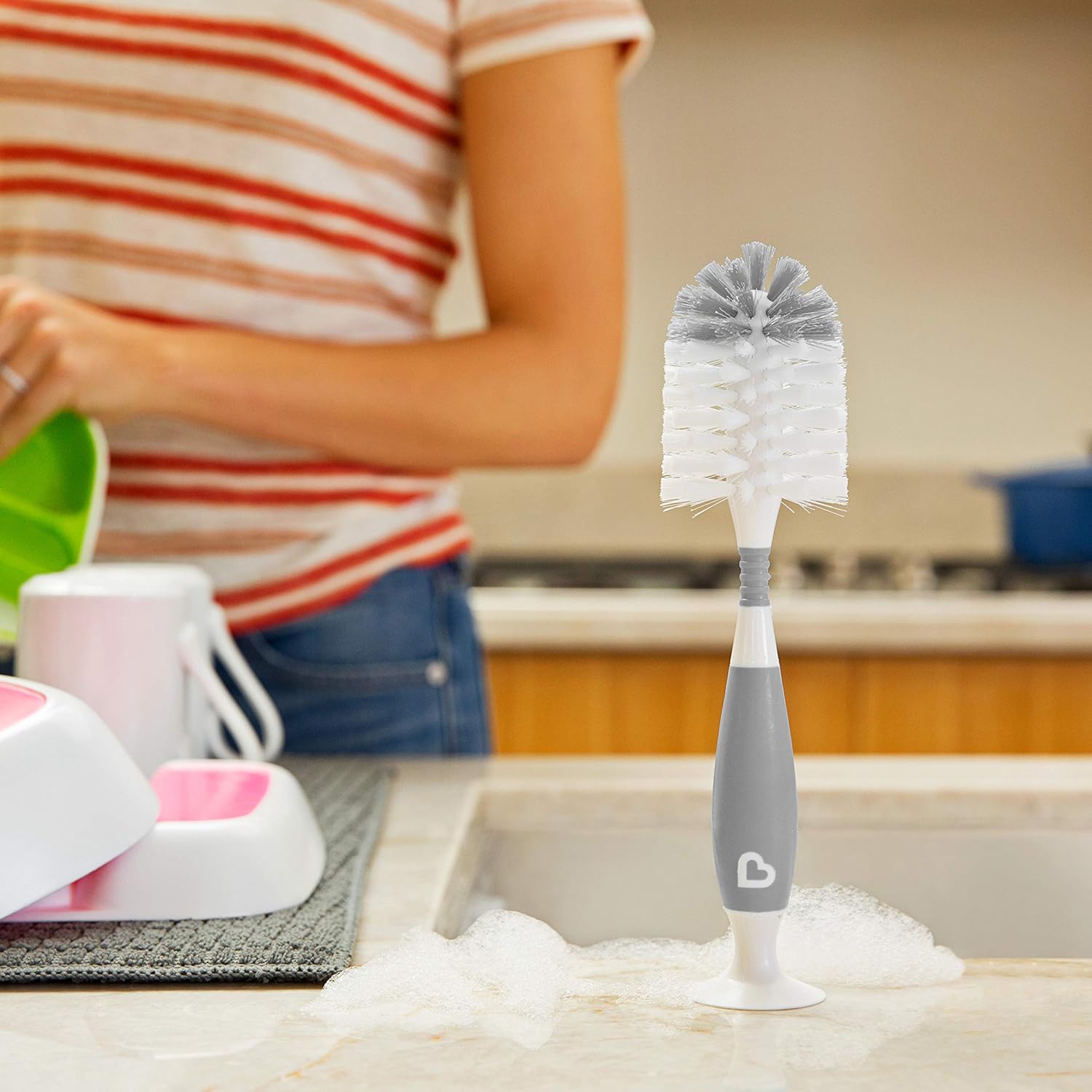 Munchkin Bristle Bottle Brush, bristle provide cleaner bottler, easy cleaning, with detachable teats cleaning brush, clean bottle for safe feed, Infant/Baby/Toddler/Kids, Color-Grey — Photograph 2 of 6