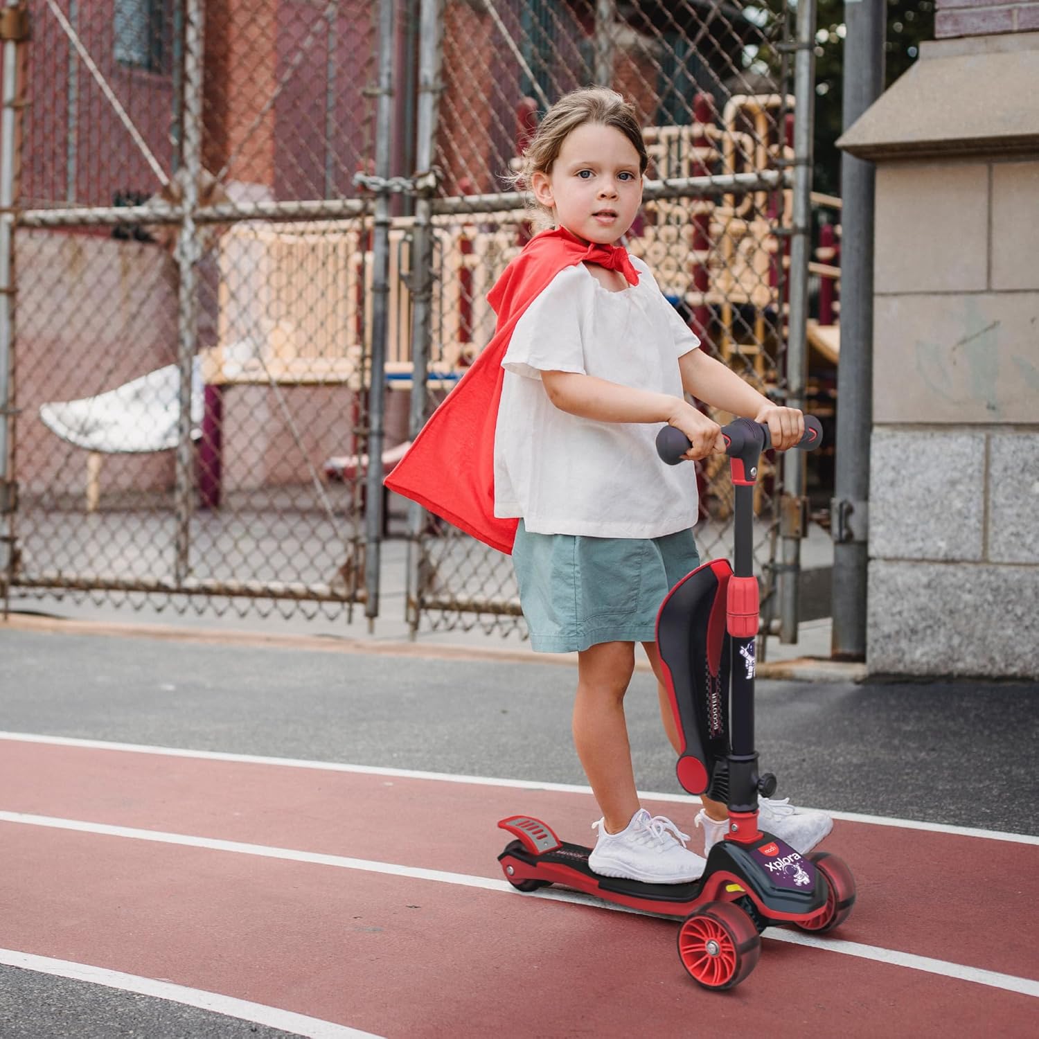 Scooter The Moon Brand Xplora Baby/Kids 3 Wheel Scooter — Photograph 6 of 6